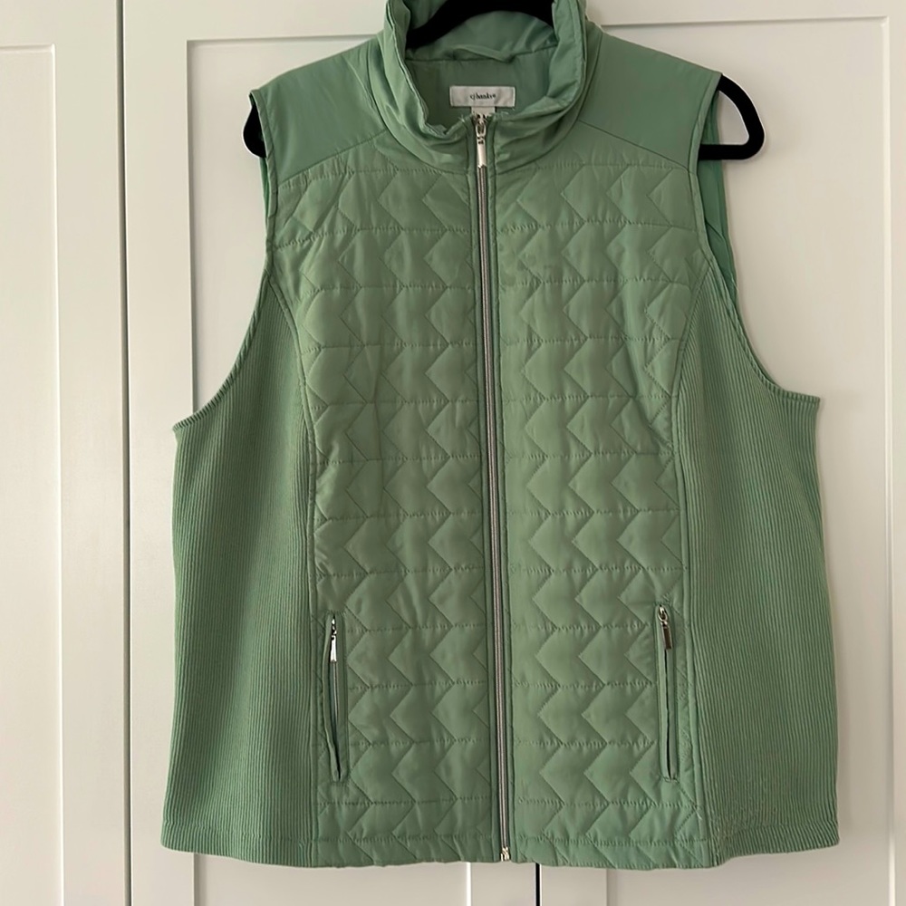 CJ Banks quilted outer vest.  Size 2X.  Light sage.